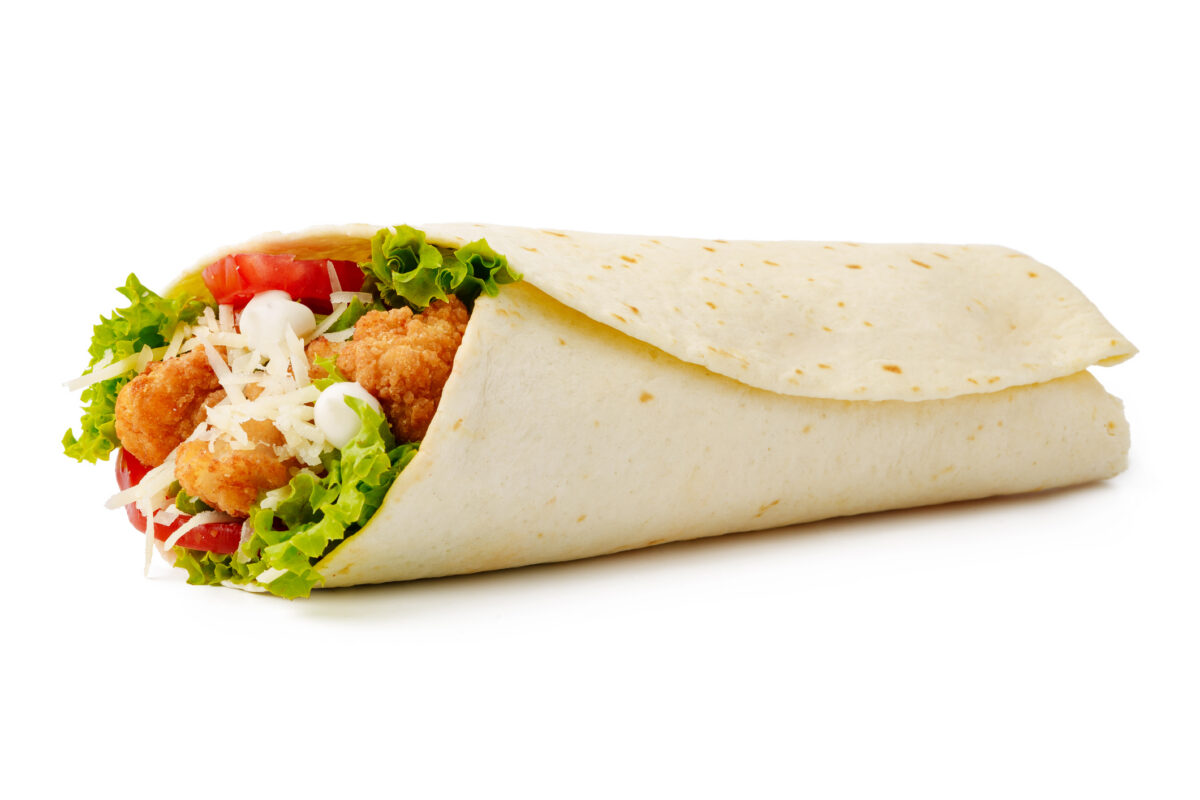 Chicken wrap with chicken and fresh vegetables, illustrating the type of ready-to-eat food linked to the 2026 E. coli outbreak.